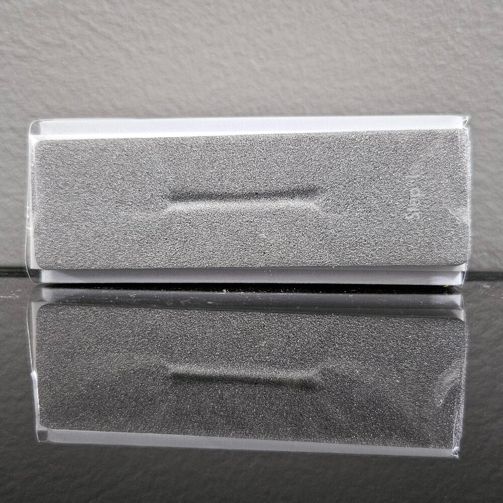 VINE VERA BUFFING BLOCK AND NAIL FILE - BRAND NEW - SEALED